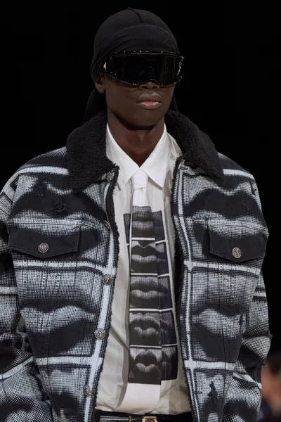 Look 39
